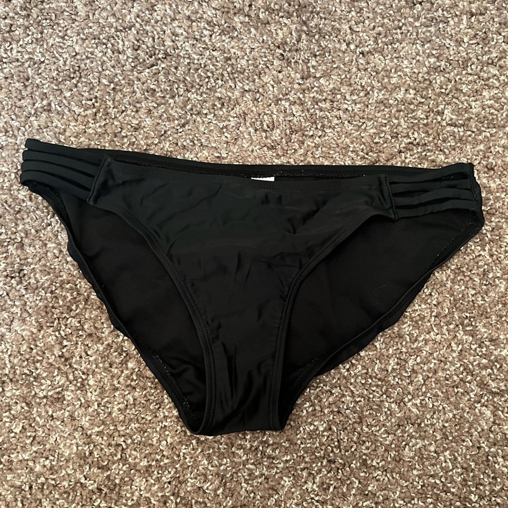 Basic bikini bottoms